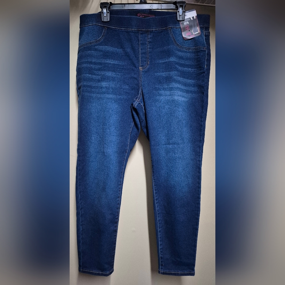 No Boundaries High Rise Jeggings